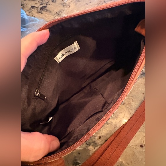 NWT Sakroots Artists Circle Crossbody, Charcoal Owl - Picture 11 of 12